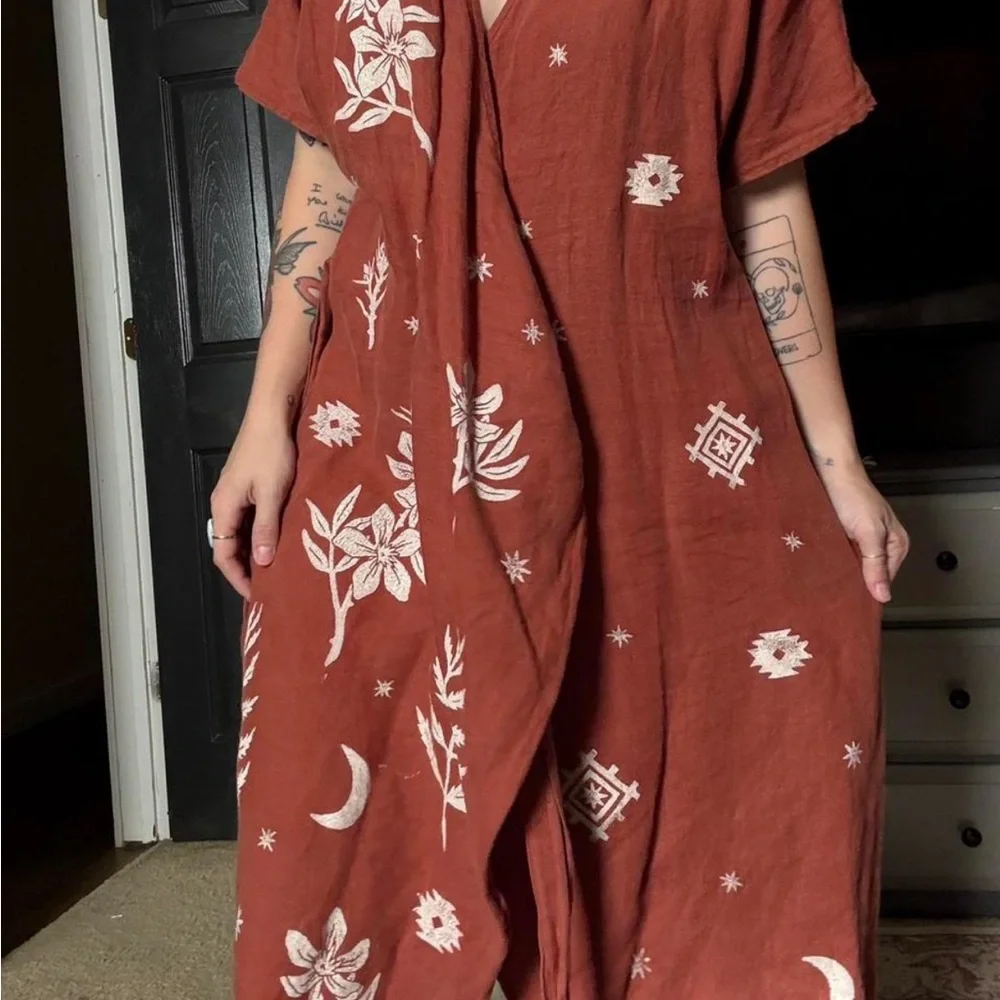 SISTER NETTLE - Picture 2 of 6